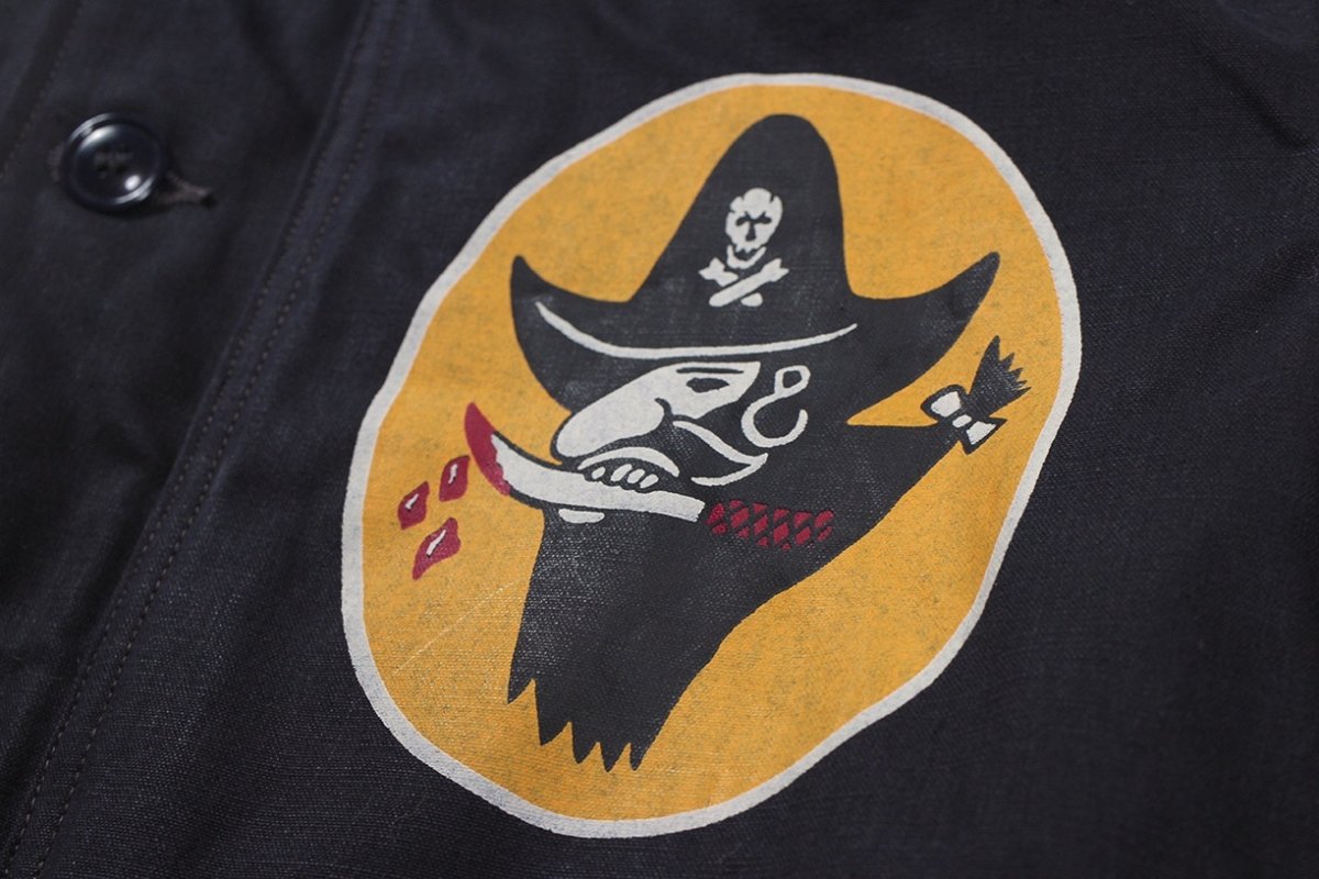 画像8: FREEWHEELERS & CO. ["KNUCKLE BONES" on "AAF 90thBG 400thBSQ" CIVILIAN DECK JACKET #2531004 DARK NAVY size.36,38,40,42,44] (8)